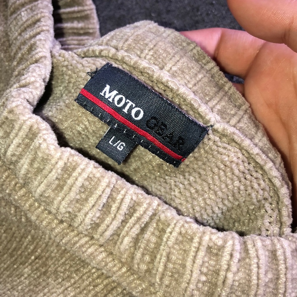 Sweater - Picture 2 of 2
